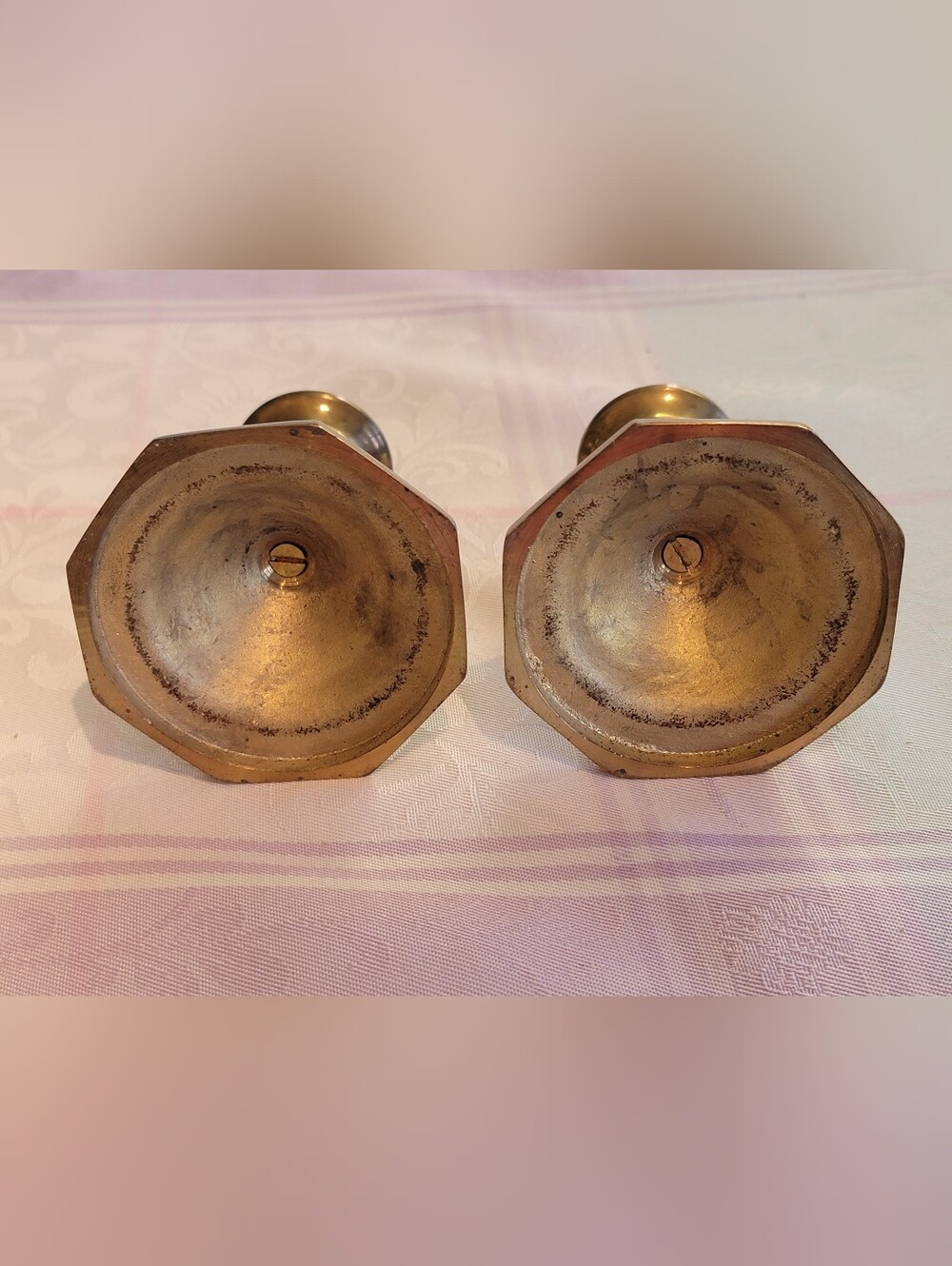 These are mid-to-late 20th-century vintage solid brass candlesticks - Picture 4 of 4